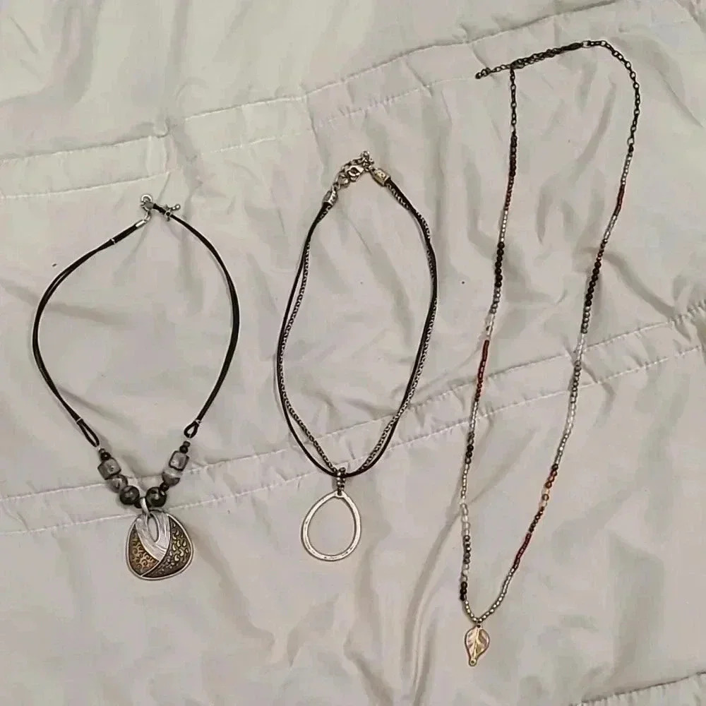 #19 set of 3 gold beaded geometric chain leaf necklaces